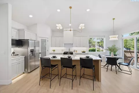 2794 Sawgrass Lp, Richland, WA 99354