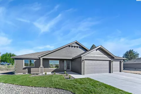 4219 Road 104, Pasco, WA 99301