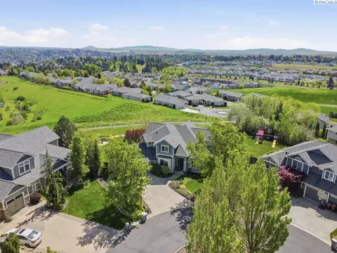 View/Area - 1525 NW Nicole Ct, Pullman, WA 99163 photo 2 of 3