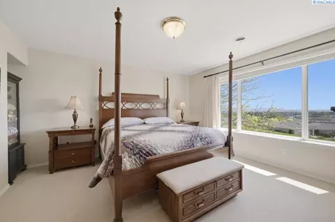 Bedroom - 1525 NW Nicole Ct, Pullman, WA 99163 photo 1 of 6
