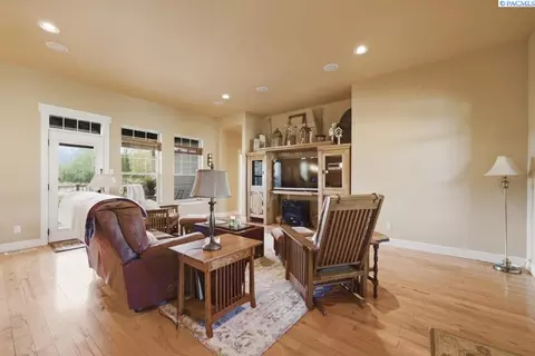 920 SW Center St, Pullman, WA 99163 photo 6