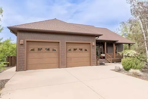 920 SW Center St, Pullman, WA 99163