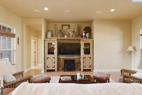 920 SW Center St, Pullman, WA 99163 photo 7