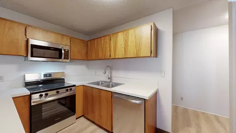 Kitchen - 1220 NW State St #28, Pullman, WA 99163 photo 2 of 3