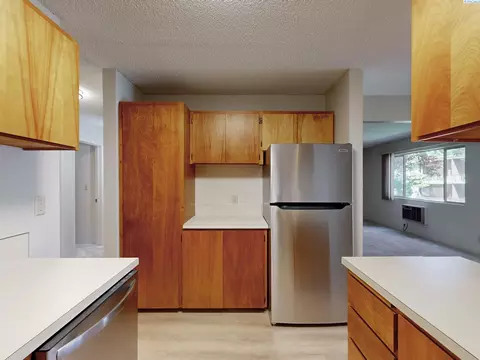 Kitchen - 1220 NW State St #28, Pullman, WA 99163 photo 3 of 3