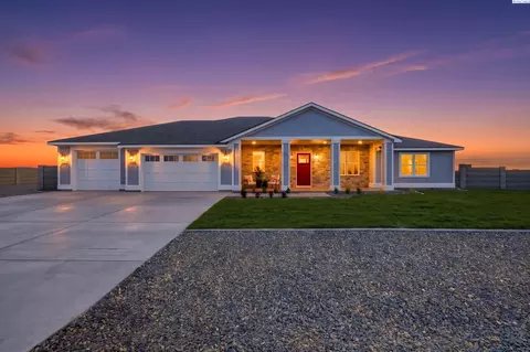 359 Panoramic Dr, Pasco, WA 99301