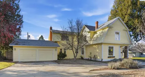 831 Guernsey St, Prosser, WA 99350