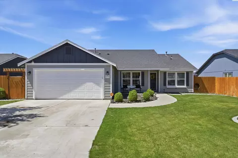 5712 Maryhill Ln, Pasco, WA 99301
