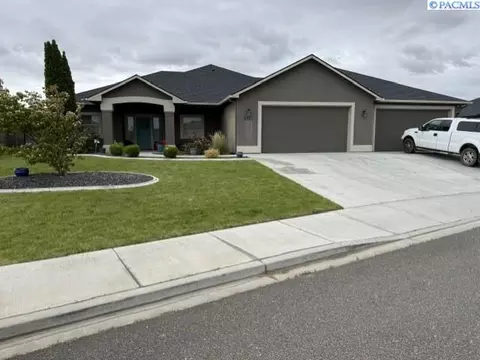 6535 Cobalt Dr, West Richland, WA 99353