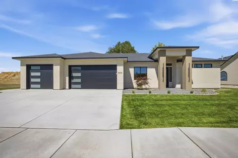 8034 W 12th Ave, Kennewick, WA 99338