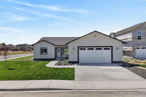 213 Victoria St, Sunnyside, WA 98944