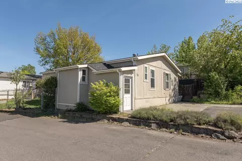 260 NW Golden Hills Dr #50, Pullman, WA 99163