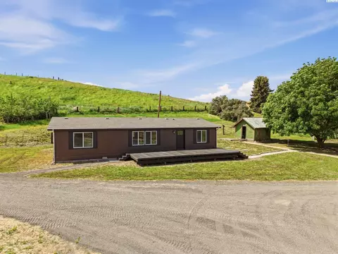 2771 Rogers Rd, Saint John, WA 99171 photo 3