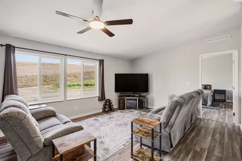 2771 Rogers Rd, Saint John, WA 99171 photo 5