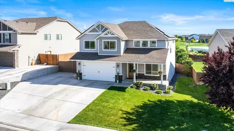 4712 Santa Cruz Ln, Pasco, WA 99301