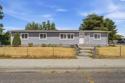604 N Elm Ave, Pasco, WA 99301