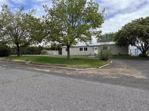 420 N Ephrata St, Connell, WA 99326