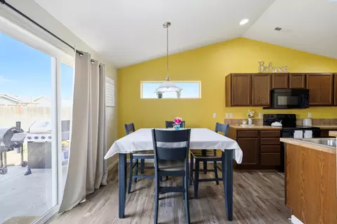 Dining - 6214 Robert Wayne Dr, Pasco, WA 99301 photo 1 of 1