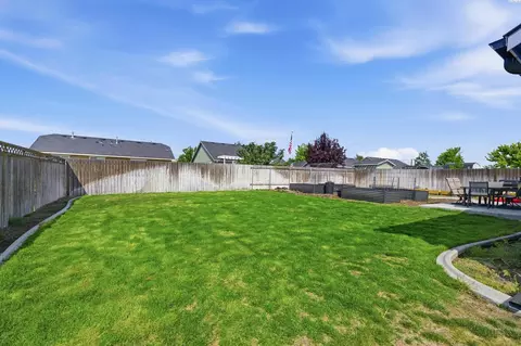 Exterior - 6214 Robert Wayne Dr, Pasco, WA 99301 photo 6 of 6