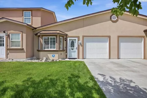579 Grant St, Kennewick, WA 99336