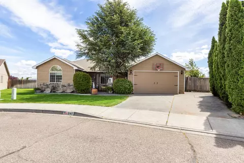 2417 S Quincy Ct, Kennewick, WA 99337
