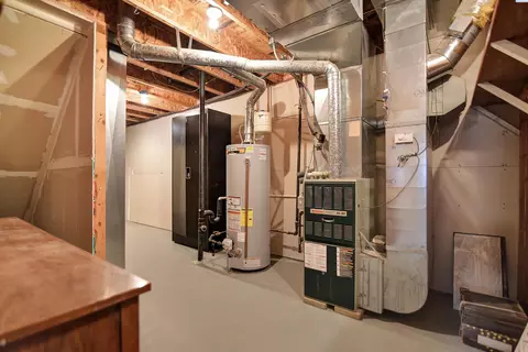 Entry Way - 305 E Ledbetter, Colfax, WA 99111 photo 1 of 2