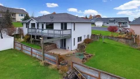 Exterior - 305 E Ledbetter, Colfax, WA 99111 photo 4 of 5