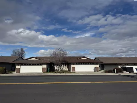 931 Stewart Ave #A, Lewiston, ID 83501