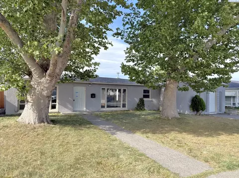 309 E 2nd Ave, Kennewick, WA 99336