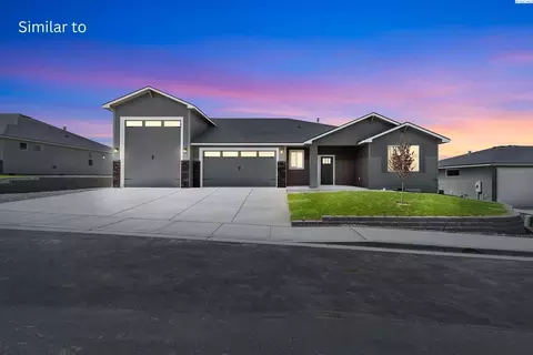 1035 Thebes St, West Richland, WA 99353
