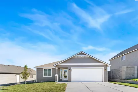 709 Honeylicious, Richland, WA 99352