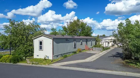 260 NW Golden Hls #51, Pullman, WA 99163