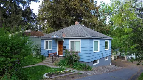 Exterior - 1045 NE Alfred Ln, Pullman, WA 99163 photo 4 of 4