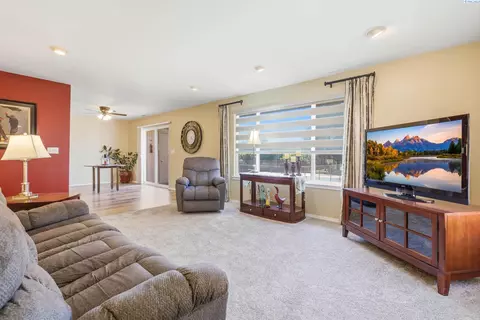 3121 W Hood Ave #A-207, Kennewick, WA 99336
