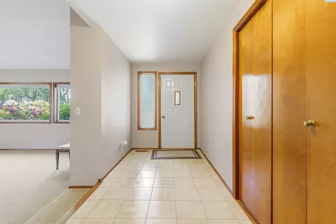 Entry Way - 5620 W Livingston Rd, Pasco, WA 99301 photo 1 of 2