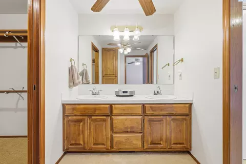 Bath - 5620 W Livingston Rd, Pasco, WA 99301 photo 3 of 5