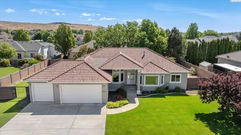 1328 Fuji Way, Richland, WA 99352