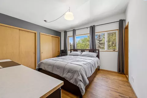 Bedroom - 1515 NE Upper Dr, Pullman, WA 99163 photo 1 of 5