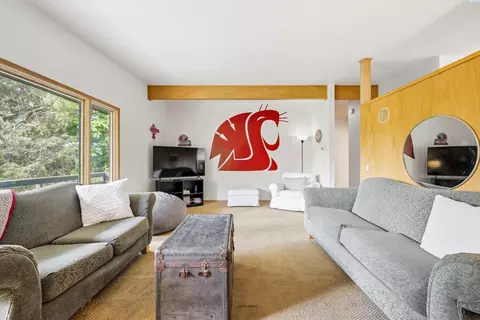 Living - 1515 NE Upper Dr, Pullman, WA 99163 photo 1 of 3