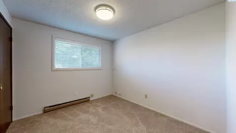 Bedroom - 365 NW Thomas St, Pullman, WA 99163 photo 2 of 4