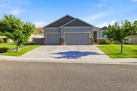 4651 Cowlitz Blvd, Richland, WA 99352