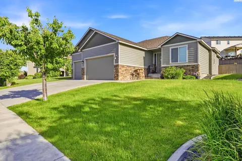 4651 Cowlitz Blvd, Richland, WA 99352