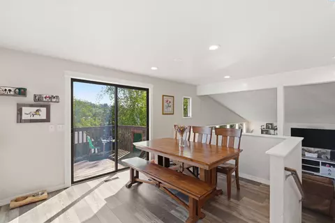 Dining - 810 SE Sunny Mead, Pullman, WA 99163 photo 1 of 2