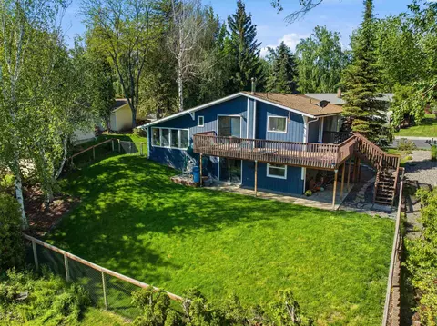 Exterior - 810 SE Sunny Mead, Pullman, WA 99163 photo 6 of 11