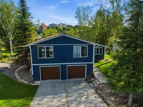 Exterior - 810 SE Sunny Mead, Pullman, WA 99163 photo 3 of 11