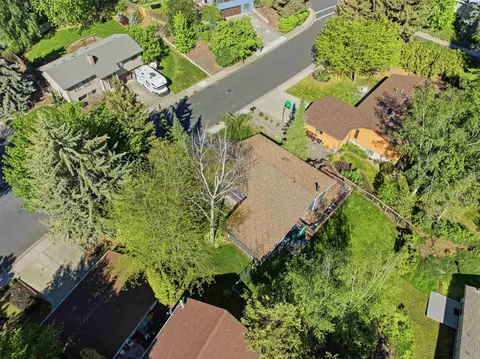 View/Area - 810 SE Sunny Mead, Pullman, WA 99163 photo 5 of 8