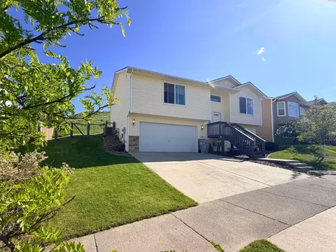 1255 SW Latour Peak, Pullman, WA 99163