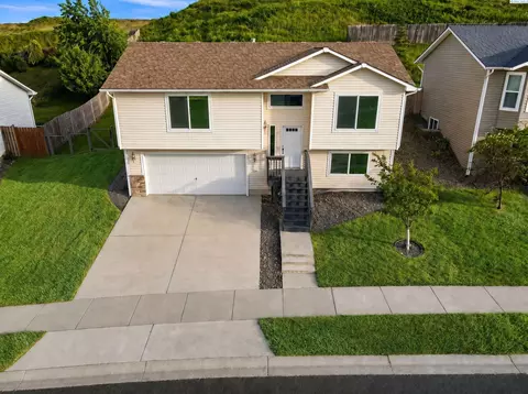 1255 SW Latour Peak, Pullman, WA 99163