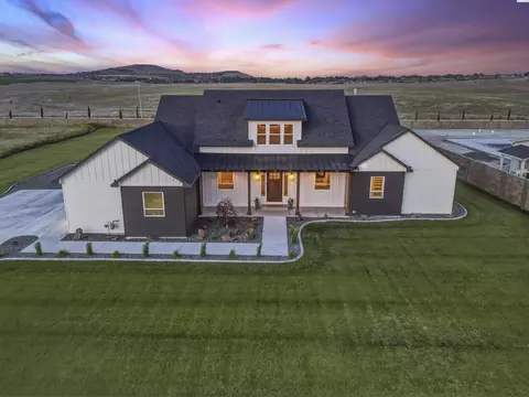 7007 Grange St, Kennewick, WA 99338