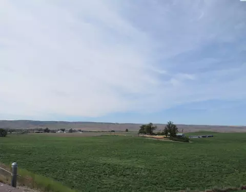 699 Cummins Rd, Touchet, WA 99360